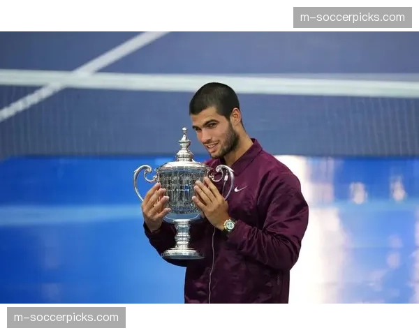 阿尔卡拉斯鏖战3小时击败辛纳,卫冕印第安维尔斯大师赛冠军 阿尔卡拉斯鏖战3小时击败辛纳,卫冕印第安维尔斯大师赛冠军